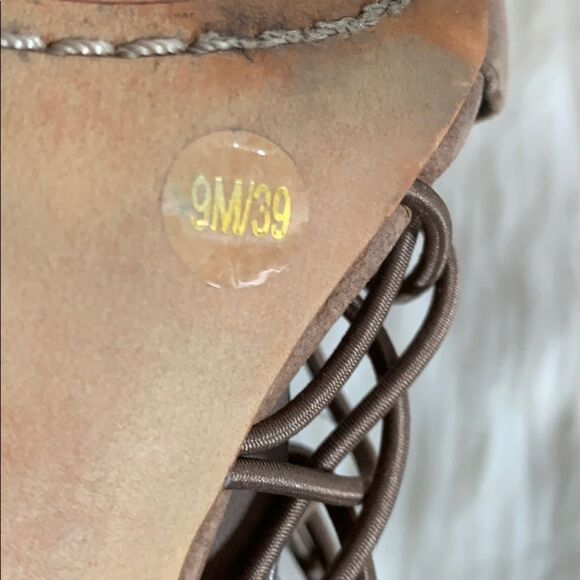 Vince Camuto Esray Sandals Sz 9 - Picture 6 of 7